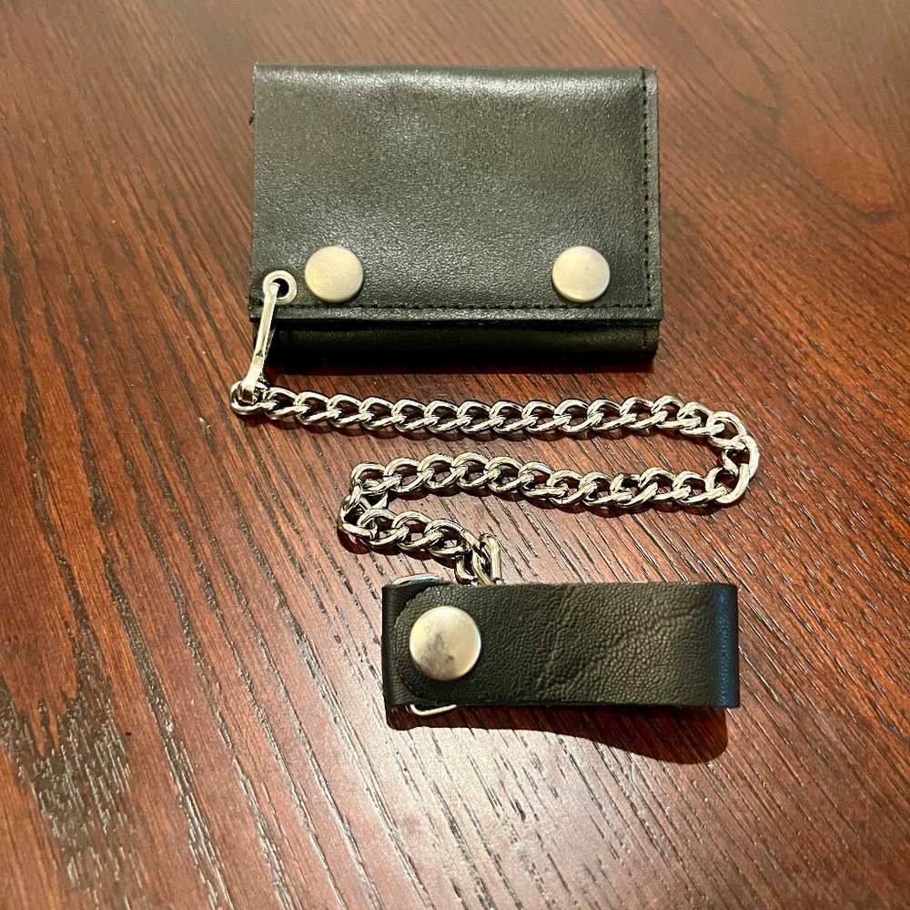 Leather Biker Wallet With Chain Tri-fold - Black Color Tri-Fold Wallet - NEW - Picture 4 of 5